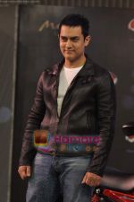 Aamir Khan at the launch of Mahindra_s new bikes Mojo and Stallion in Trident on 30th Sept 2010 (48).JPG